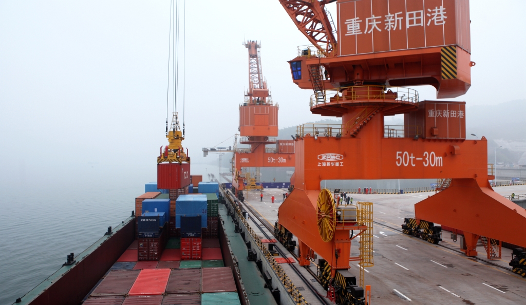 2020年12月3日，，，万州新田港一期作业区正式开港运营
